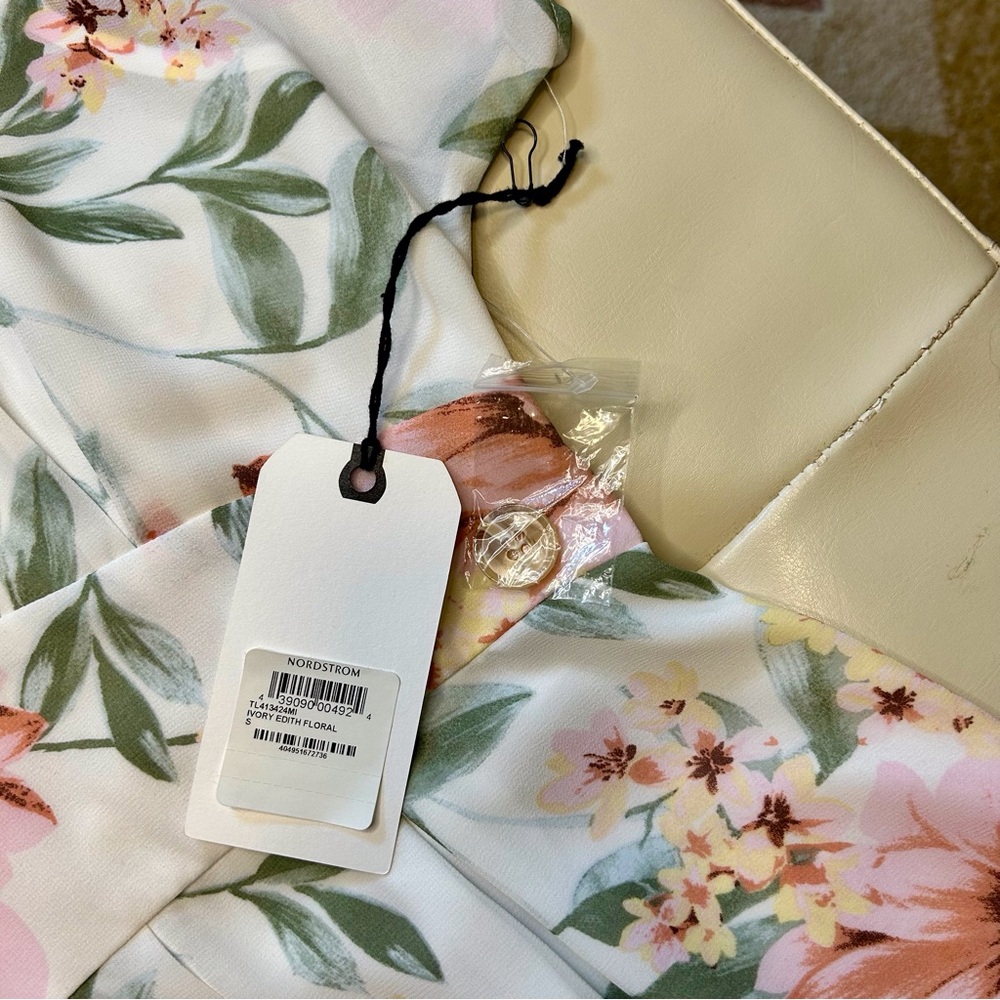 Leith White Floral Flutter Sleeve Midi/Maxi Dress - Picture 12 of 12